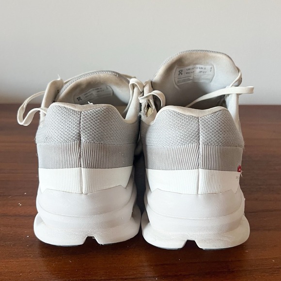 On Cloud Cloudrunner Women's Size 10 White Frost Running Athletic Sneakers - Picture 3 of 9